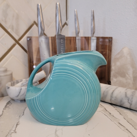 Fiestaware Turquoise disk Water Pitcher. Perfect as a pitcher or a vase. - Picture 9 of 9
